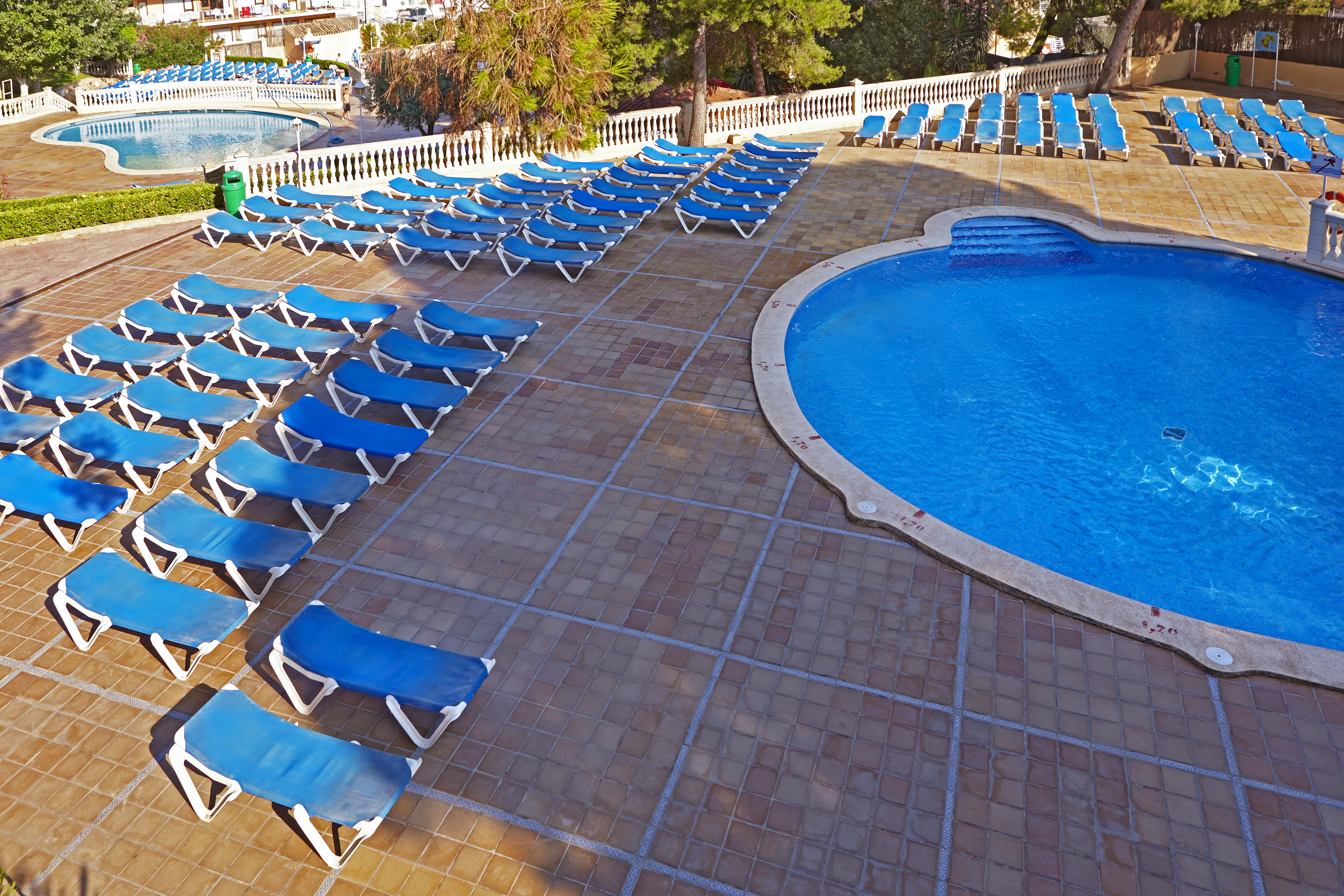 Hotel Sahara Nubia Gobi Ses Cadenes Exteriér fotografie A swimming pool at a hotel