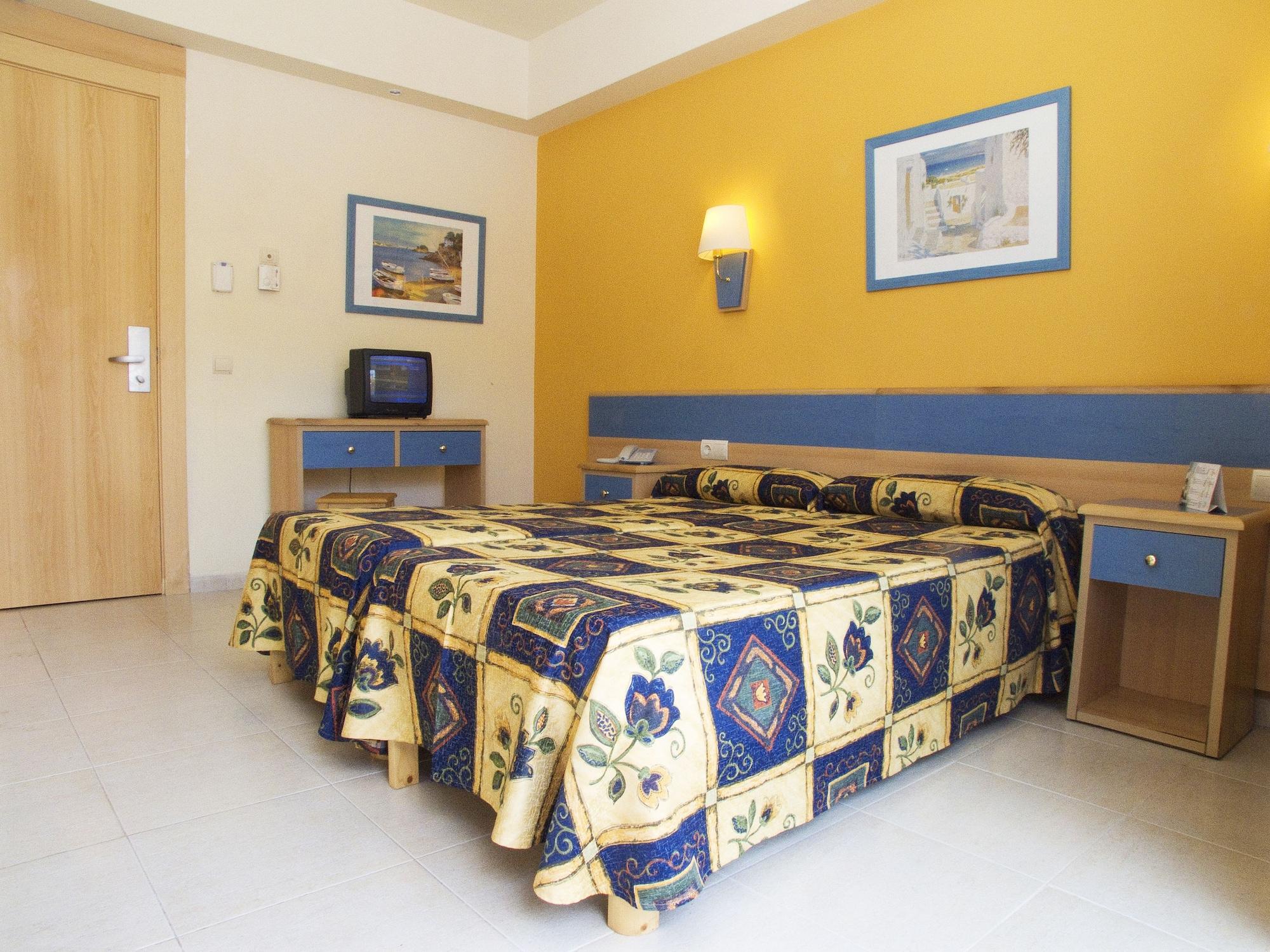 Hotel Sahara Nubia Gobi Ses Cadenes Exteriér fotografie A room at a hotel